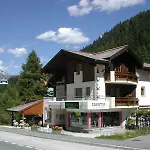 & Taxi Tirana Apartman