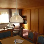 Apartman & Taxi Tirana *