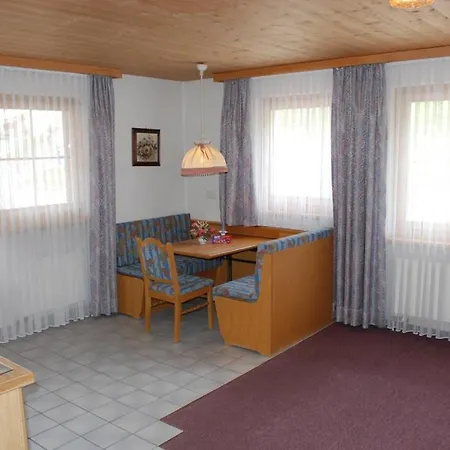 Apartment & Taxi Tirana Samnaun