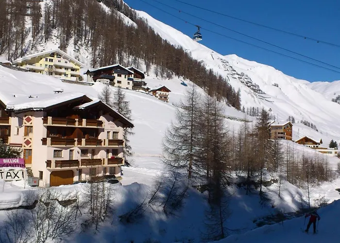 Apartment & Taxi Tirana