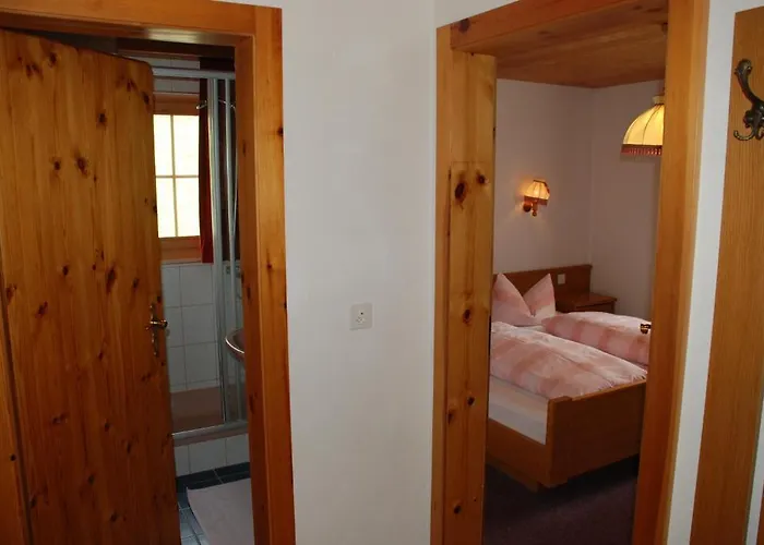 & Taxi Tirana Samnaun