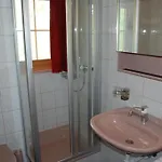 شقة & Taxi Tirana