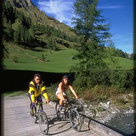 & Taxi Tirana Samnaun