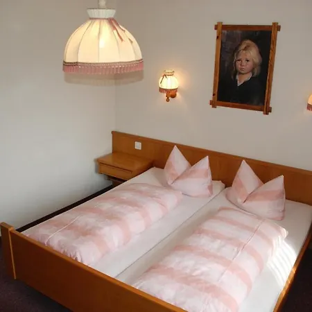 & Taxi Tirana Apartman