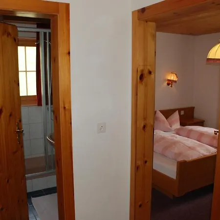 & Taxi Tirana Samnaun