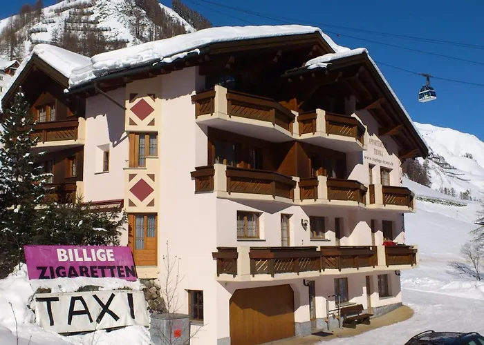 アパート & Taxi Tirana *